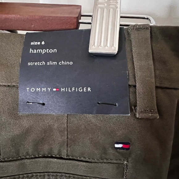 NWT Tommy Hilfiger Hampton Chino Pants, Olive Green, Size 6 - Picture 8 of 8
